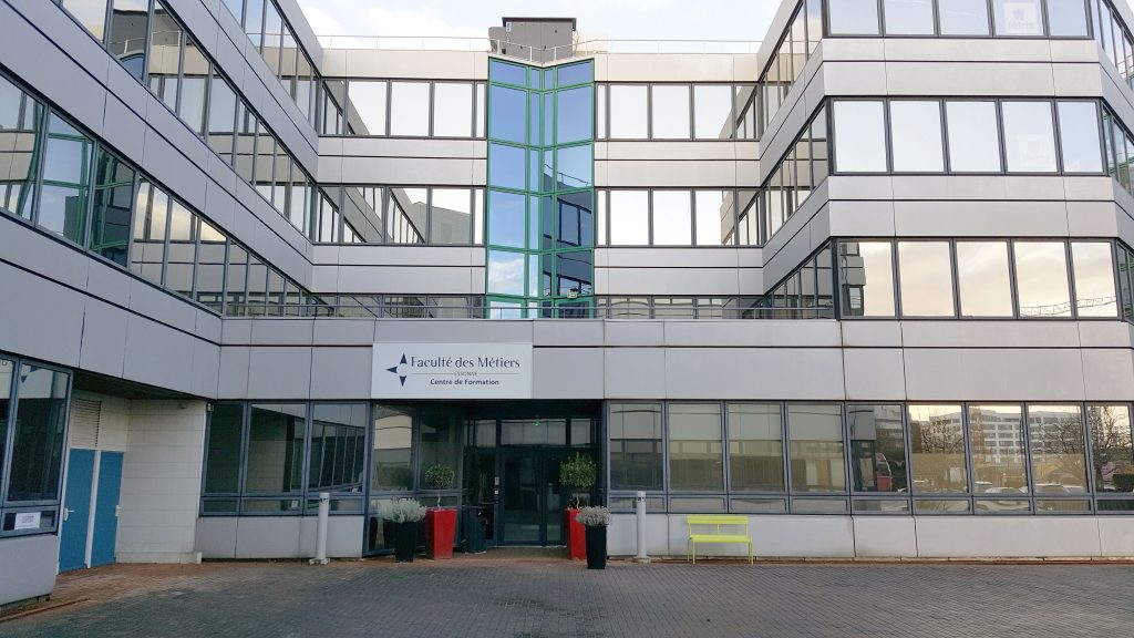 3 Chemin De La Grange Feu Louis 91000 Evry