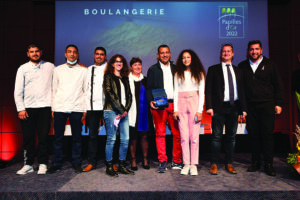 scène Papilles d'or 2021, remise des prix catégorie boulangerie par Fabien DAURAT, Président FDME