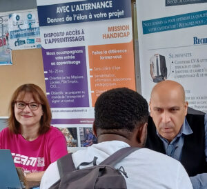 entretien avec des membres de l'équipe SAA lors d'une JPO