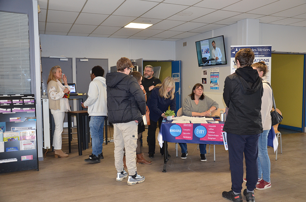 Portes Ouvertes en soirée : vendredi 26 avril de 16h à 20h